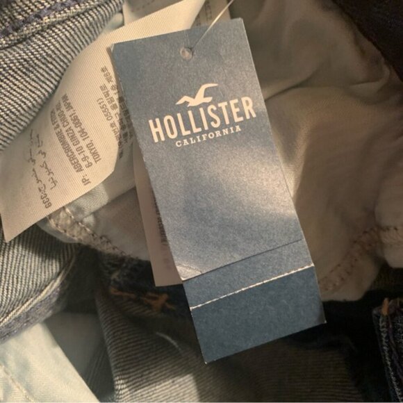 NWT Hollister Curvy High Rise Mom Jeans - Picture 8 of 8